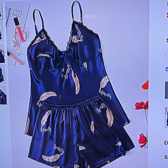 SHEIN Other - Shein  Lace Feather Print Satin Cami PJ Set 2XL